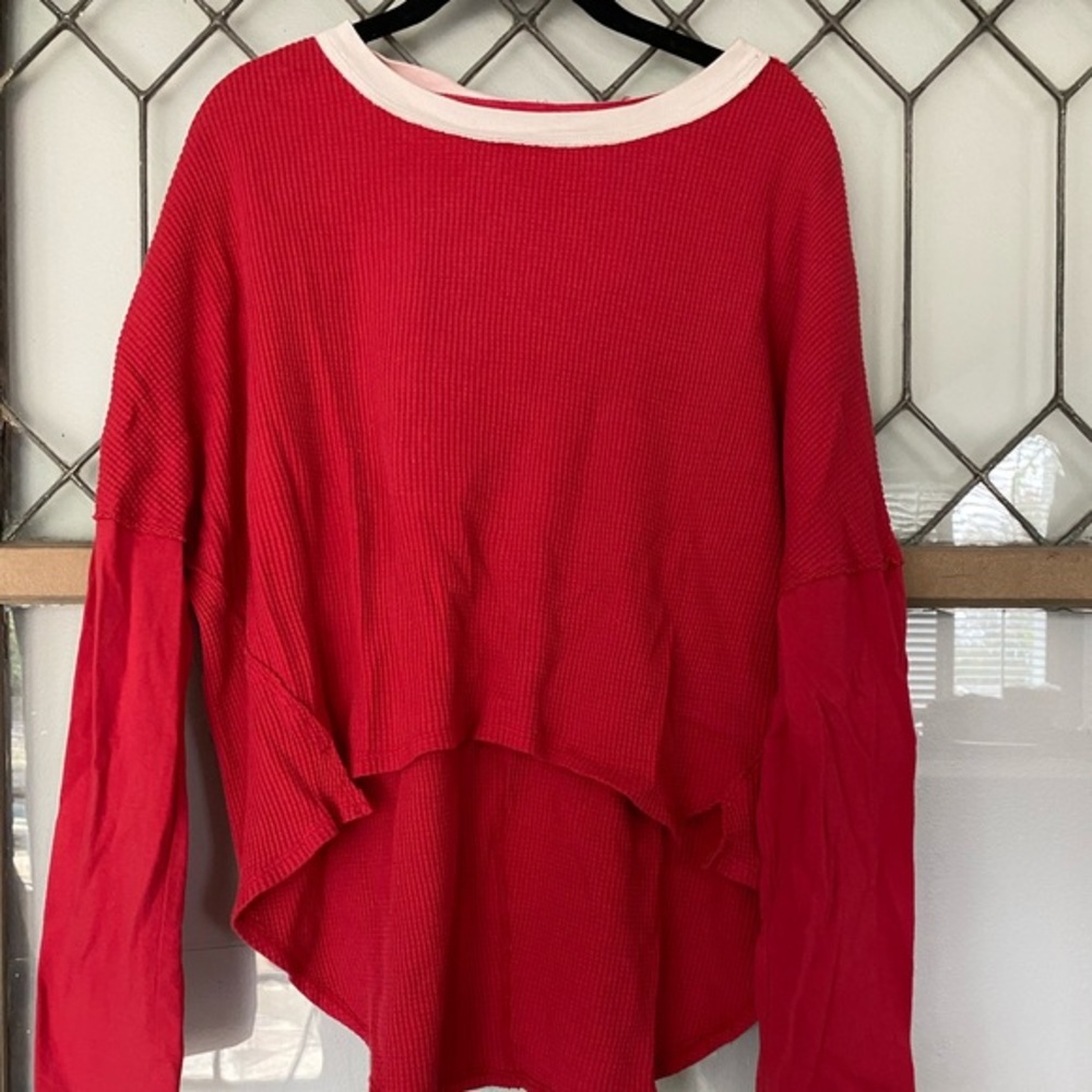 WE THE FREE thermal high/low top! ❤️just in time for Valentines Day! Like NEW